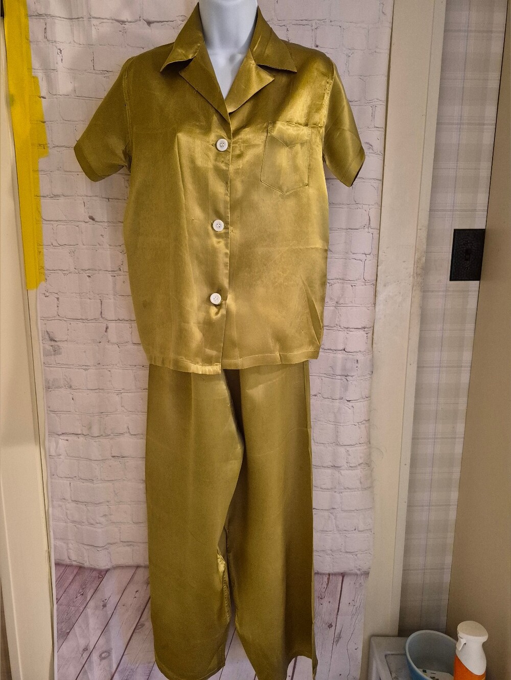 RARE 1950s "Miss Pullman" Gold 100% Silk Man-Tailored 2 pc. Pajamas Sz.Small/32